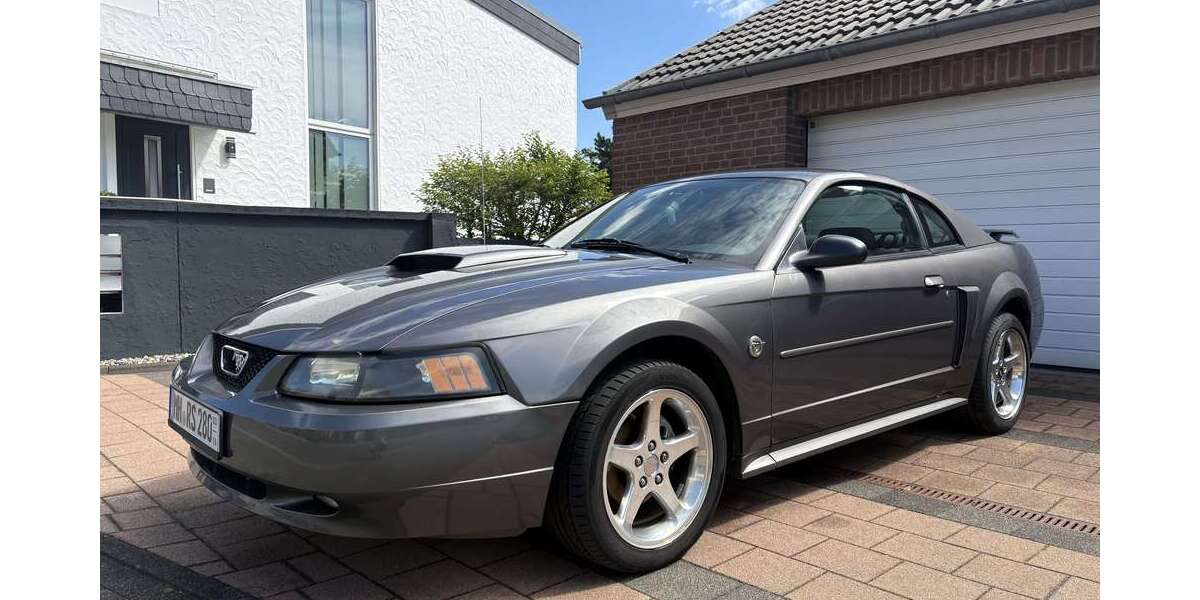 Ford Mustang 162.056 km 9.800 &euro; Mülheim an der Ruhr 45475