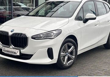 BMW 220 Active Tourer 8.610 km 28.330 &euro; Mülheim 45472