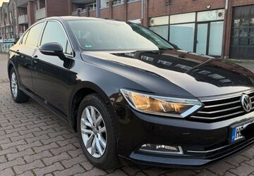 VW Passat 259.444 km 7.990 &euro; Duisburg 47138