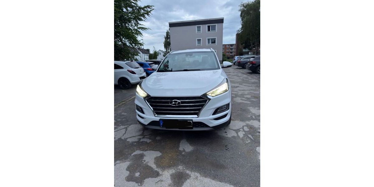 Hyundai TUCSON 106.000 km 16.400 &euro; Gelsenkirchen 45891