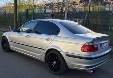 BMW 320 202.000 km 3.650 &euro; Solingen 42657