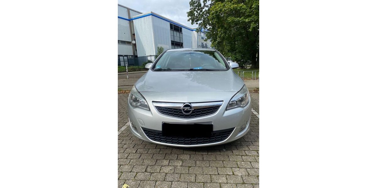 Opel Astra 188.000 km 5.799 &euro; Essen 45144