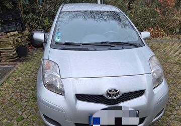 Toyota Yaris 114.000 km 5.200 &euro; Velbert 42551