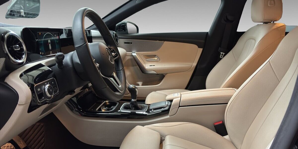 Mercedes-Benz CLA 180 Shooting Brake Leder Navi Kamera 1.Hd 108.430 km 17.990 &euro; Wuppertal 42327