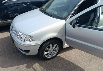 VW Polo 121.051 km 2.450 &euro; Mülheim an der Ruhr 45473