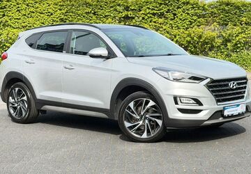 Hyundai TUCSON 141.000 km 15.890 &euro; Wuppertal 42329