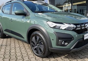 Dacia Sandero 6.700 km 17.690 &euro; Langenfeld 40764