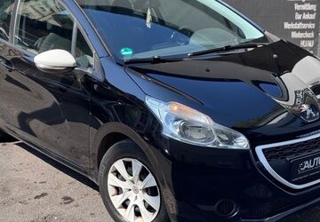Peugeot 208 125.000 km 2.999 &euro; Wuppertal 42117