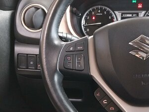 Suzuki Vitara 1.6 Limited 4x4 Pano Navi SHZ Kam 59.300 km 15.790 &euro; HAAN 42781