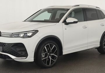 VW Tiguan 17.400 km 41.884 &euro; Düsseldorf 40233