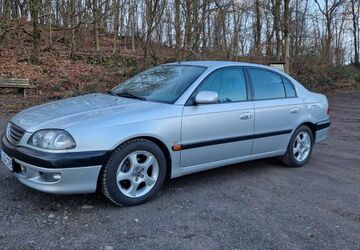 Toyota Avensis 163.000 km 2.990 &euro; Hagen 58089