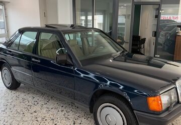 Mercedes-Benz 190 351.917 km 3.990 &euro; Remscheid 42853