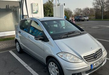 Mercedes-Benz A 150 231.000 km 1.490 &euro; Düsseldorf 40547