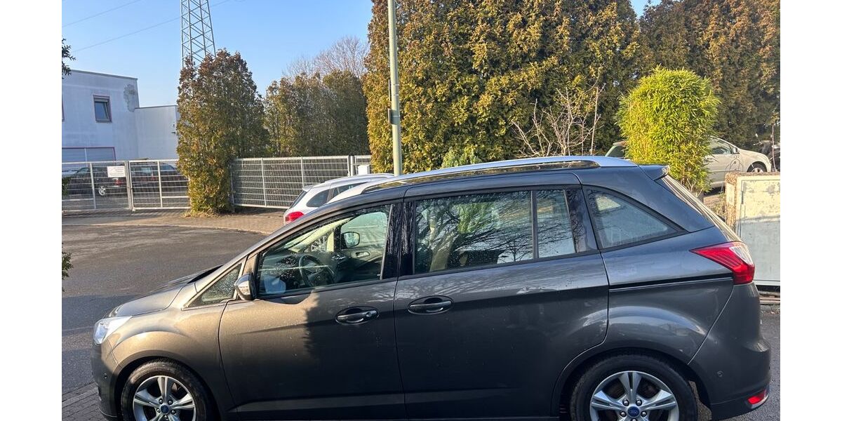Ford Grand C-Max 95.000 km 8.999 &euro; Essen 45326