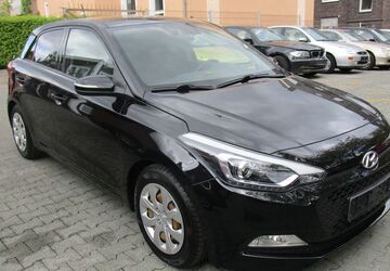 Hyundai i20 105.000 km 8.400 &euro; Oberhausen 46117