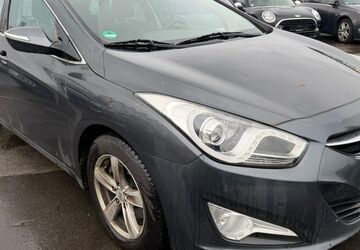Hyundai i40 202.219 km 3.450 &euro; wuppertal 42285