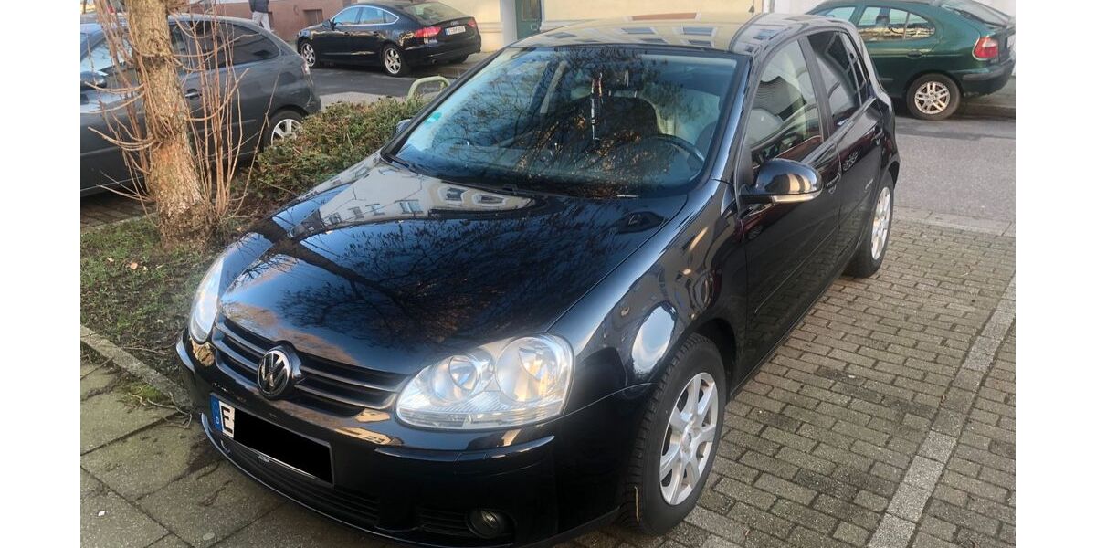 VW Golf 178.000 km 1.950 &euro; Essen 45145