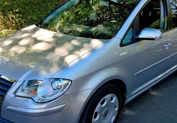 VW Touran 126.900 km 5.990 &euro; Essen 45327