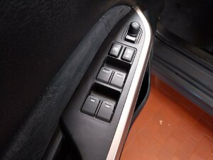 Suzuki Vitara 1.6 Limited 4x4 Pano Navi SHZ Kam 59.300 km 15.790 &euro; HAAN 42781