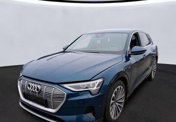 Audi e-tron 74.012 km 29.925 &euro; Hagen 58091