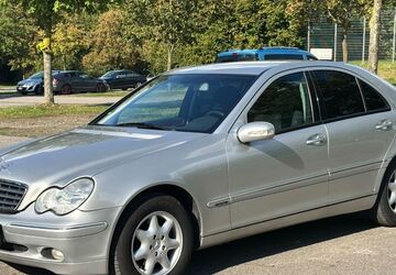 Mercedes-Benz 190 92.000 km 4.500 &euro; Hagen 58097