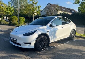 Tesla Model Y 56.300 km 29.900 &euro; Düsseldorf 40233