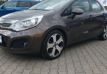 Kia Rio 97.697 km 7.999 &euro; Essen 45326