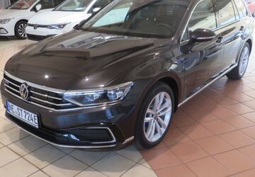 VW Passat Variant 56.300 km 37.945 &euro; Neuss 41469