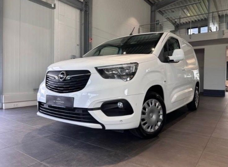 Opel Combo 121.500 km 9.999 &euro; Duisburg 47239