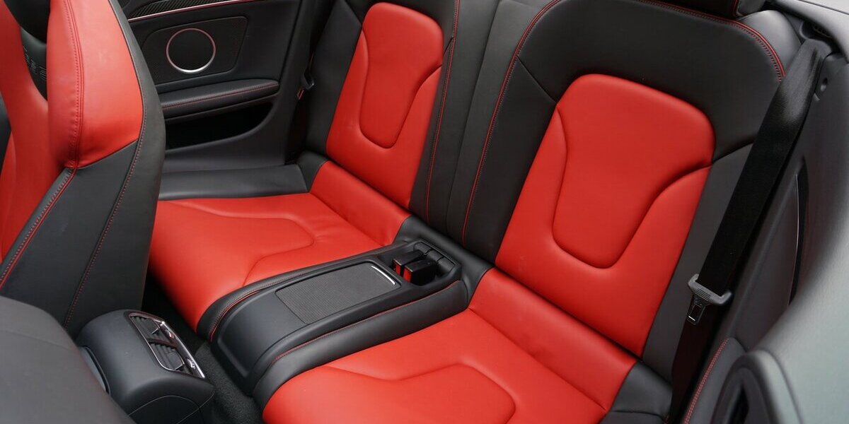 Audi RS5 4.2 1.Hd. B&O MMI 280km/h Carbon Exklusiv 47.641 km 57.900 &euro; Wuppertal 42327