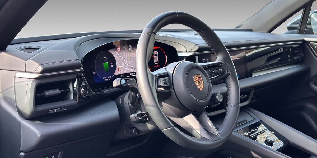 Porsche Macan 4 Bose Pano Volleder 0,25% 23.900 km 75.900 &euro; Wuppertal 42327