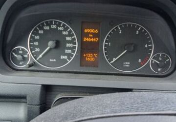 Mercedes-Benz A 180 246.600 km 1.200 &euro; Duisburg 47178