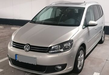 VW Touran 130.000 km 13.900 &euro; Düsseldorf 40472