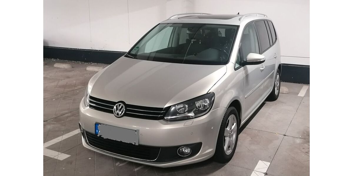 VW Touran 130.000 km 13.900 &euro; Düsseldorf 40472