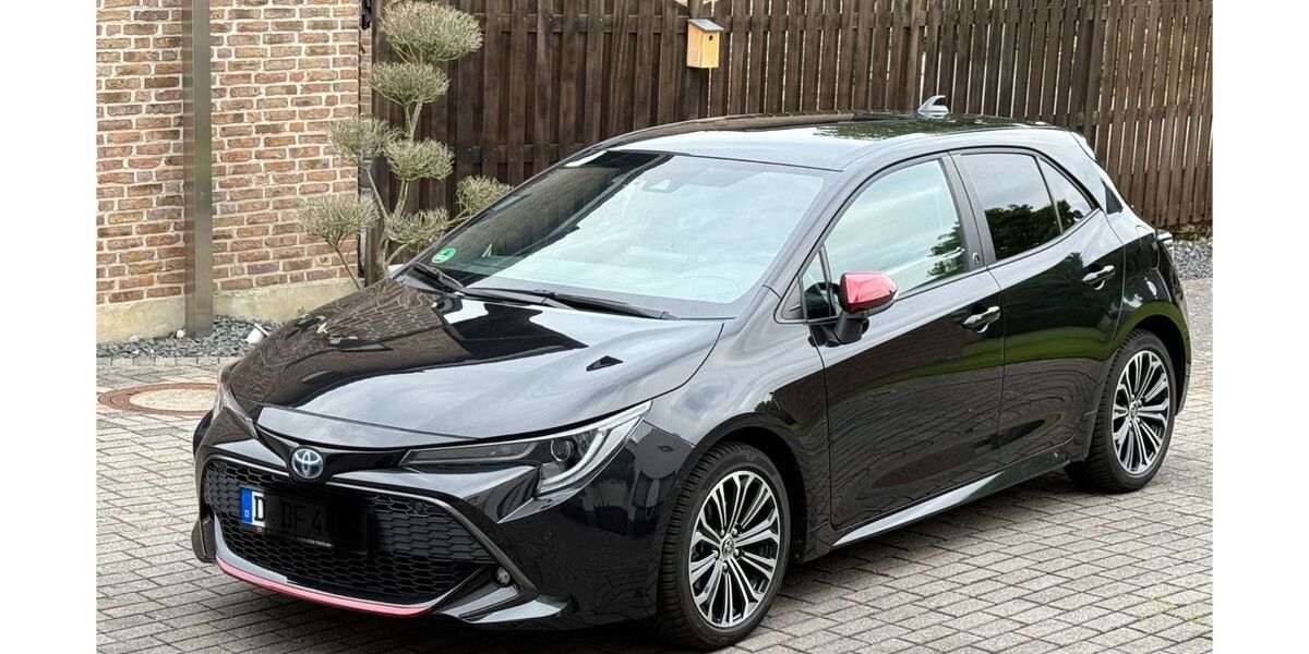 Toyota Corolla 17.500 km 22.900 &euro; Düsseldorf 40547