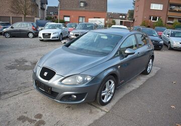 Seat Leon 82.700 km 7.480 &euro; Oberhausen 46145