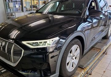 Audi e-tron 39.997 km 29.915 &euro; Hagen 58091