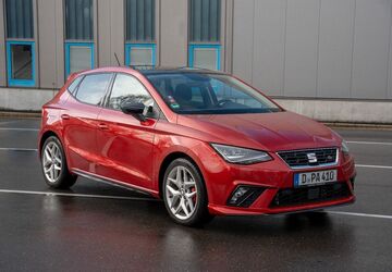 Seat Ibiza 98.900 km 12.800 &euro; Düsseldorf 40223