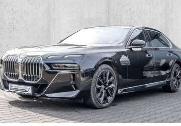 BMW 740 13.850 km 101.870 &euro; Velbert 42553