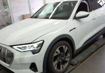 Audi e-tron 64.068 km 27.740 &euro; Hagen 58091