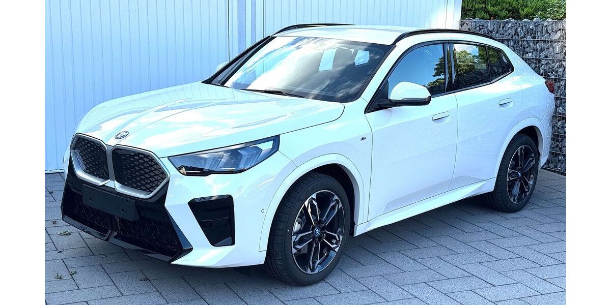 BMW iX2 14.500 km 39.900 &euro; Bochum 44879