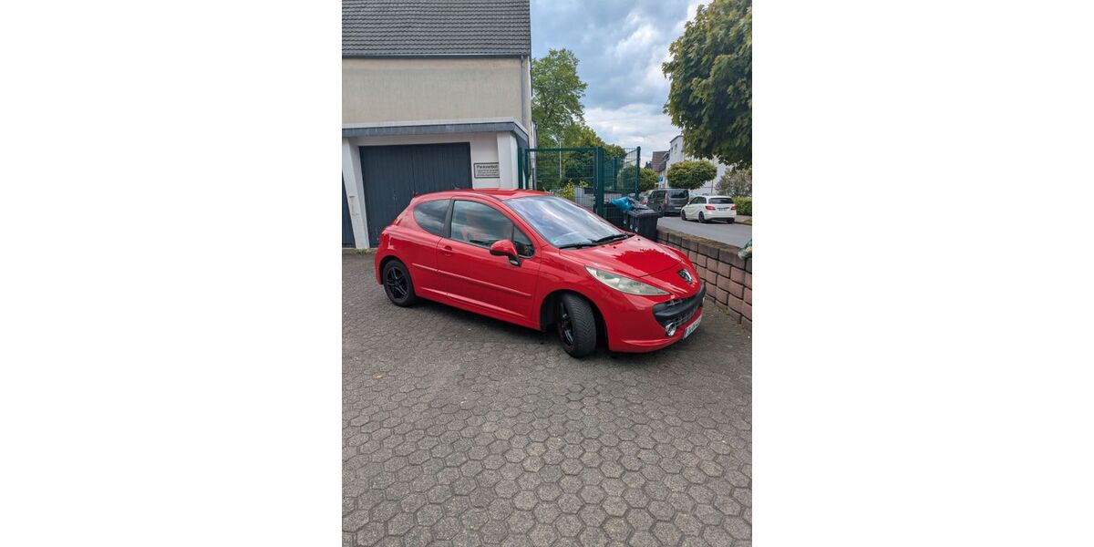 Peugeot 207 226.115 km 1.800 &euro; Düsseldorf 40625