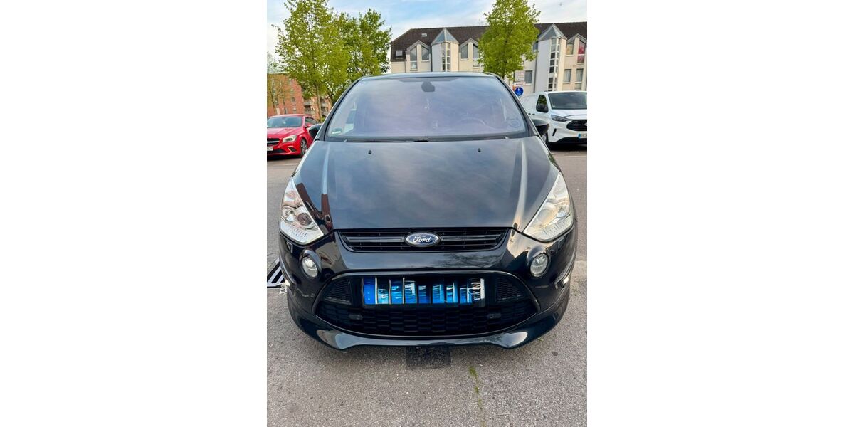 Ford S-Max 202.132 km 9.000 &euro; Düsseldorf 40211