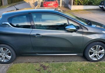 Peugeot 208 60.300 km 4.490 &euro; Langenfeld 40764