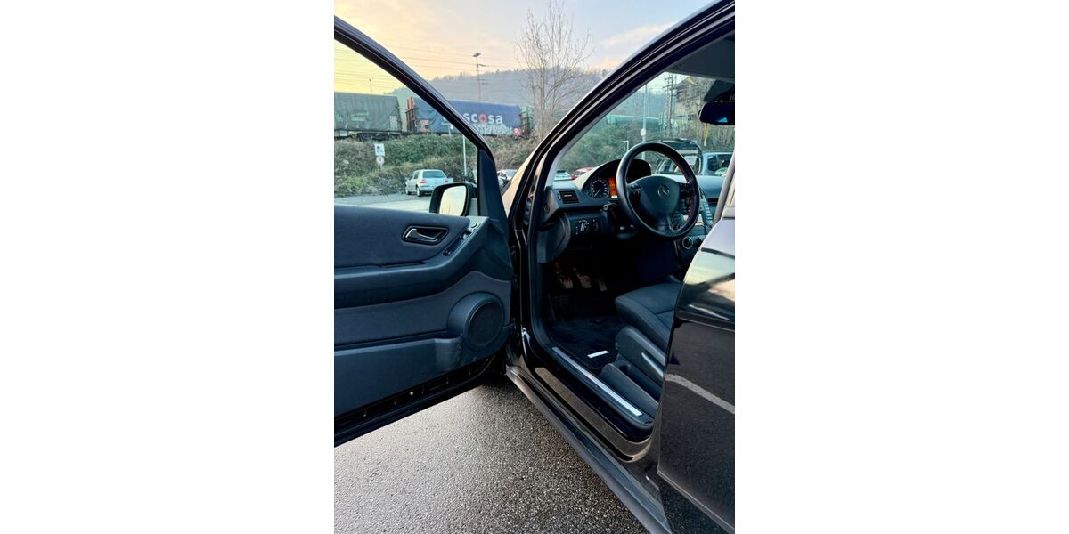 Mercedes-Benz A 160 126.300 km 4.200 &euro; Hagen 58095