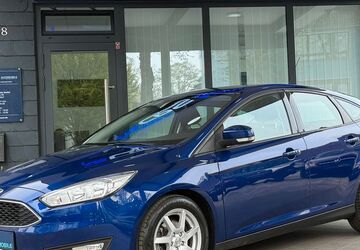 Ford Focus 118.000 km 8.800 &euro; Düsseldorf 40599