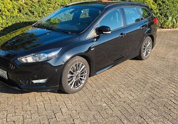 Ford Focus 104.000 km 8.800 &euro; Solingen 42653