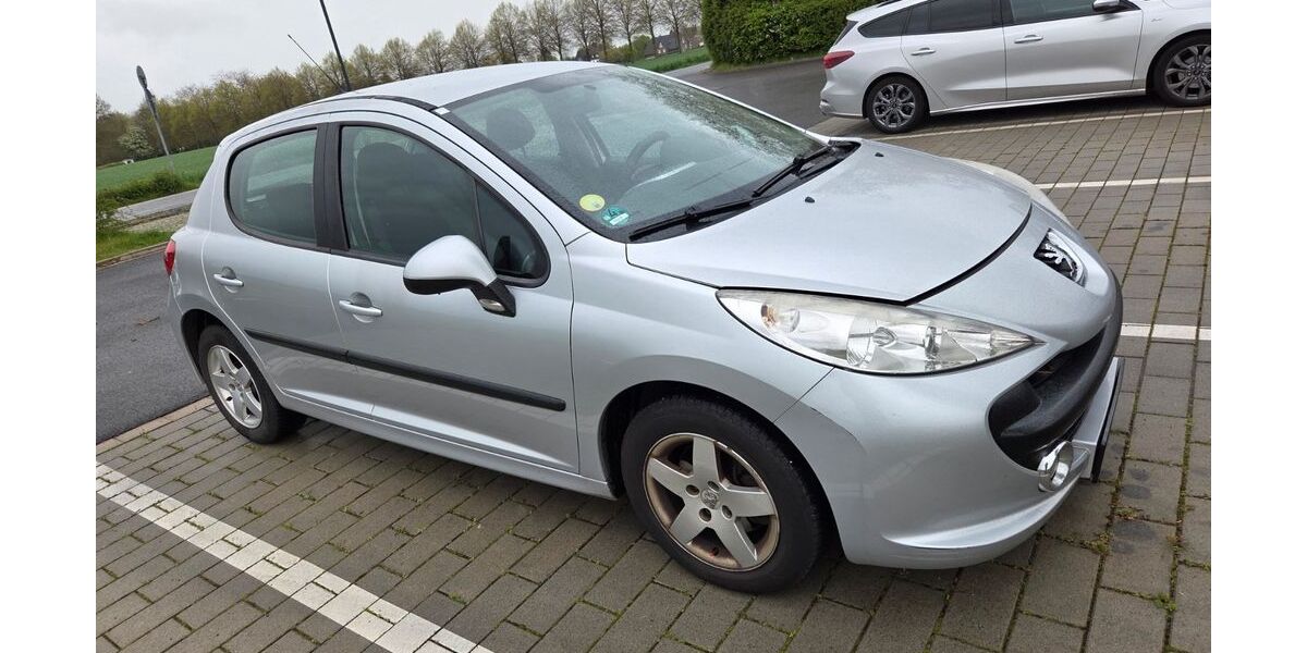 Peugeot 207 178.000 km 1.450 &euro; Meerbusch 40667