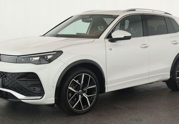 VW Tiguan 18.300 km 41.884 &euro; Düsseldorf 40233