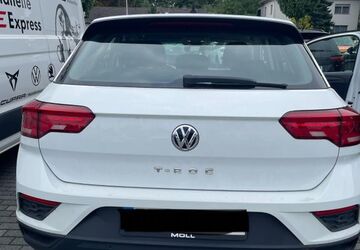 VW T-Roc 101.500 km 14.900 &euro; Duisburg 47139